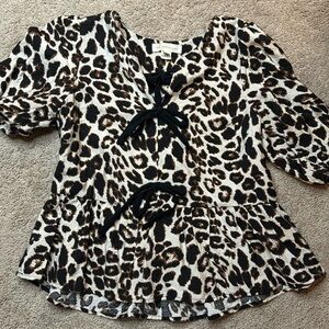 Leopard & bow top - sz M